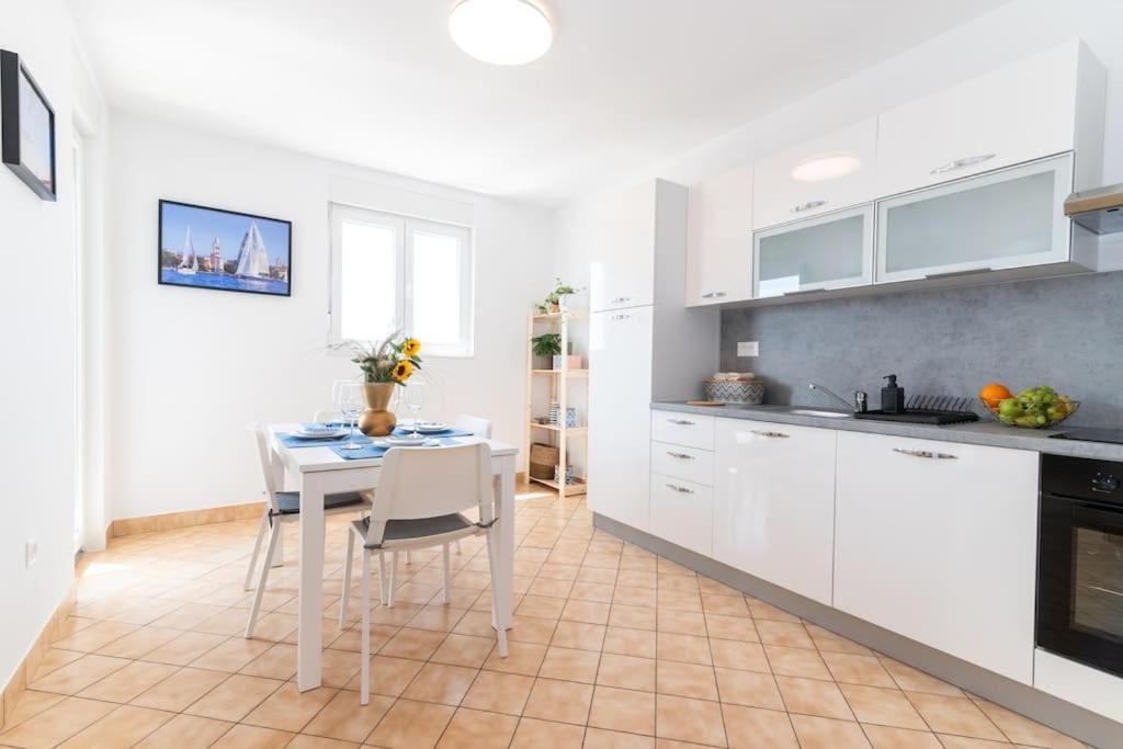 Cozy Apartment "Iskra" - 3 Bedrooms Zadar Exterior foto